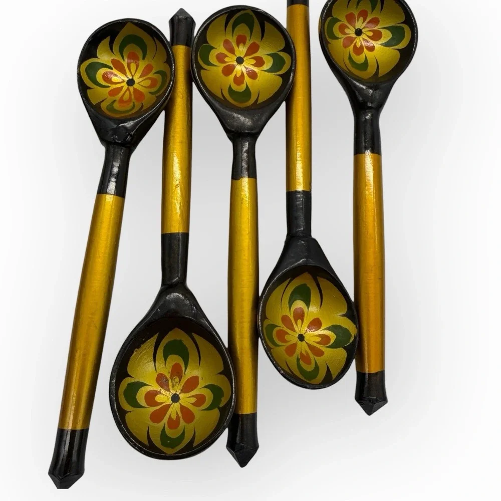 Lot of 11 Vtg Russian Khokhloma Spoons Lacquer‎ Hand Painted Wood  5 Sm 6 Lrg
